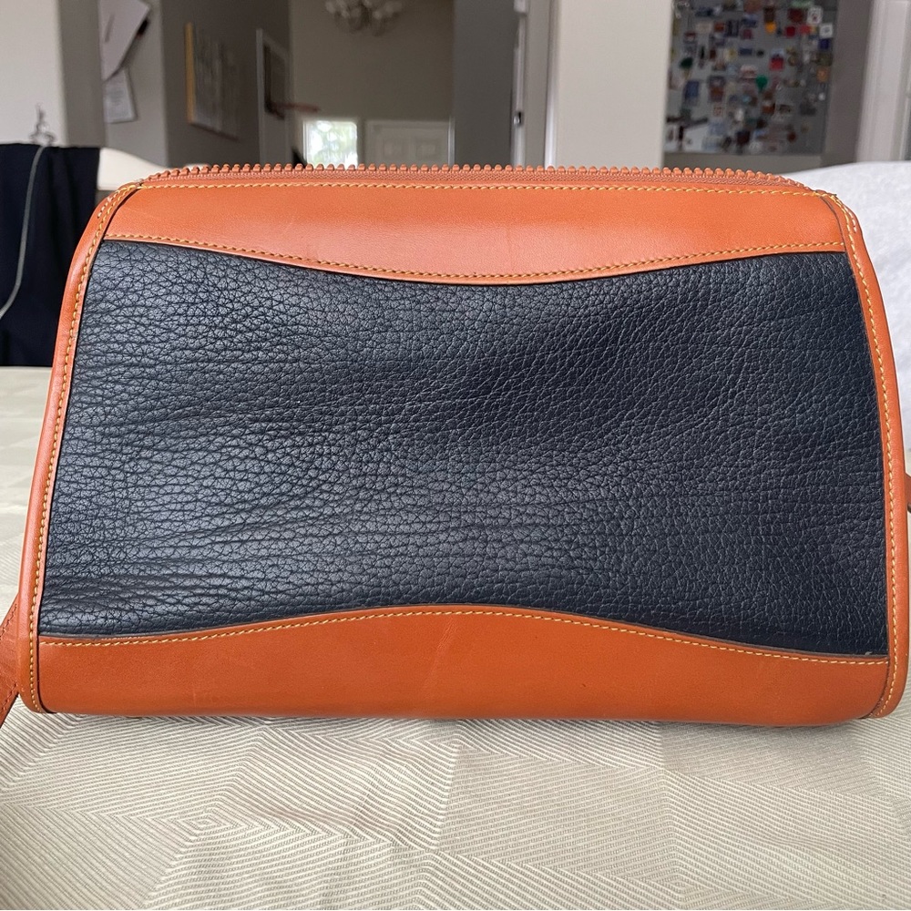 Vintage Dooney & Bourke in excellent condition! - Picture 2 of 11
